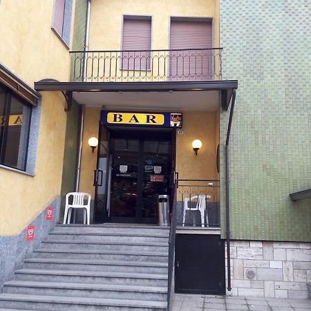 נוברה Hotel Cristallo מראה חיצוני תמונה
