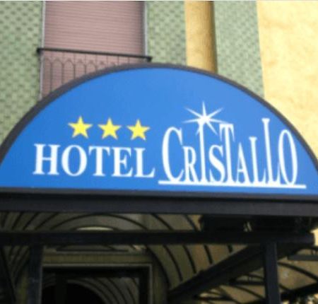 נוברה Hotel Cristallo מראה חיצוני תמונה