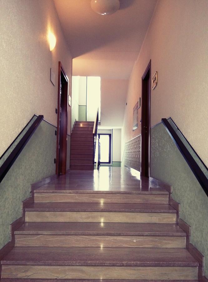 נוברה Hotel Cristallo מראה חיצוני תמונה
