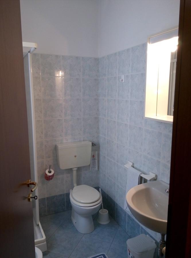נוברה Hotel Cristallo מראה חיצוני תמונה
