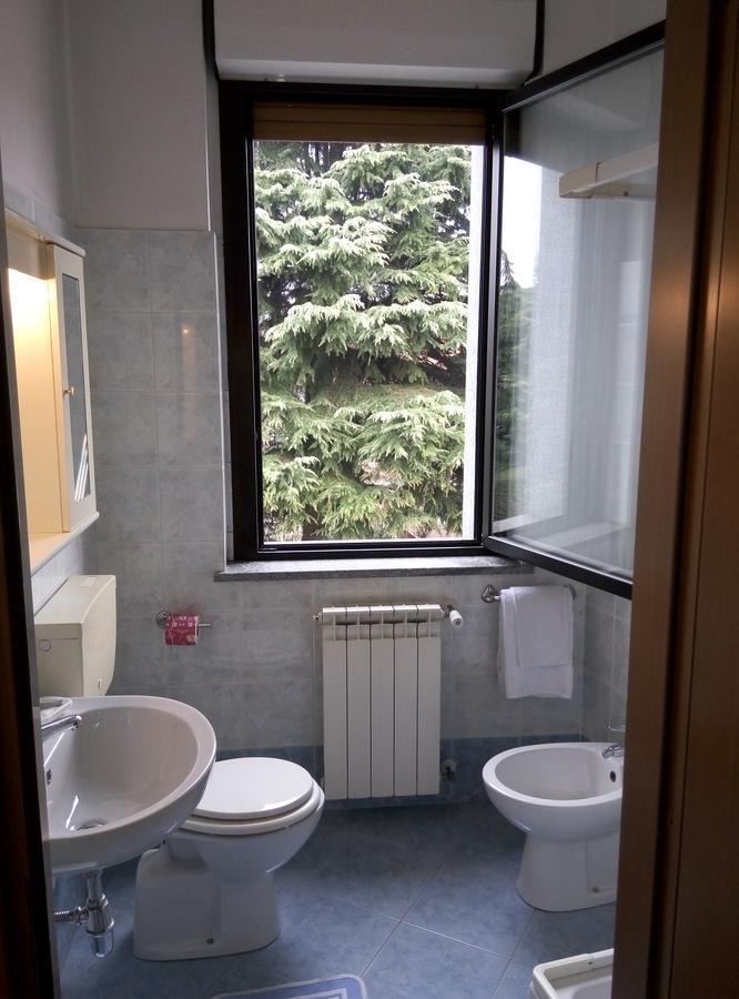 נוברה Hotel Cristallo מראה חיצוני תמונה