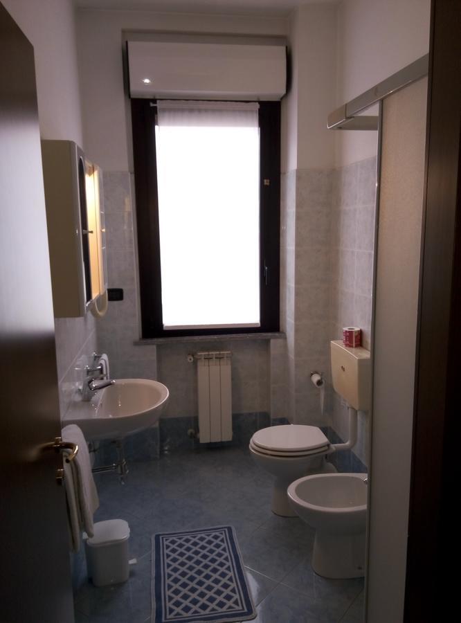 נוברה Hotel Cristallo מראה חיצוני תמונה